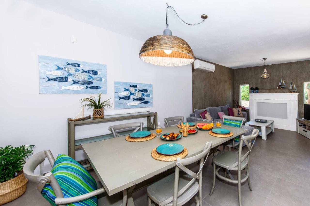 Villa Ellie - Heated Pool, Playground, Garden & Bbq! Vederoi Exteriér fotografie
